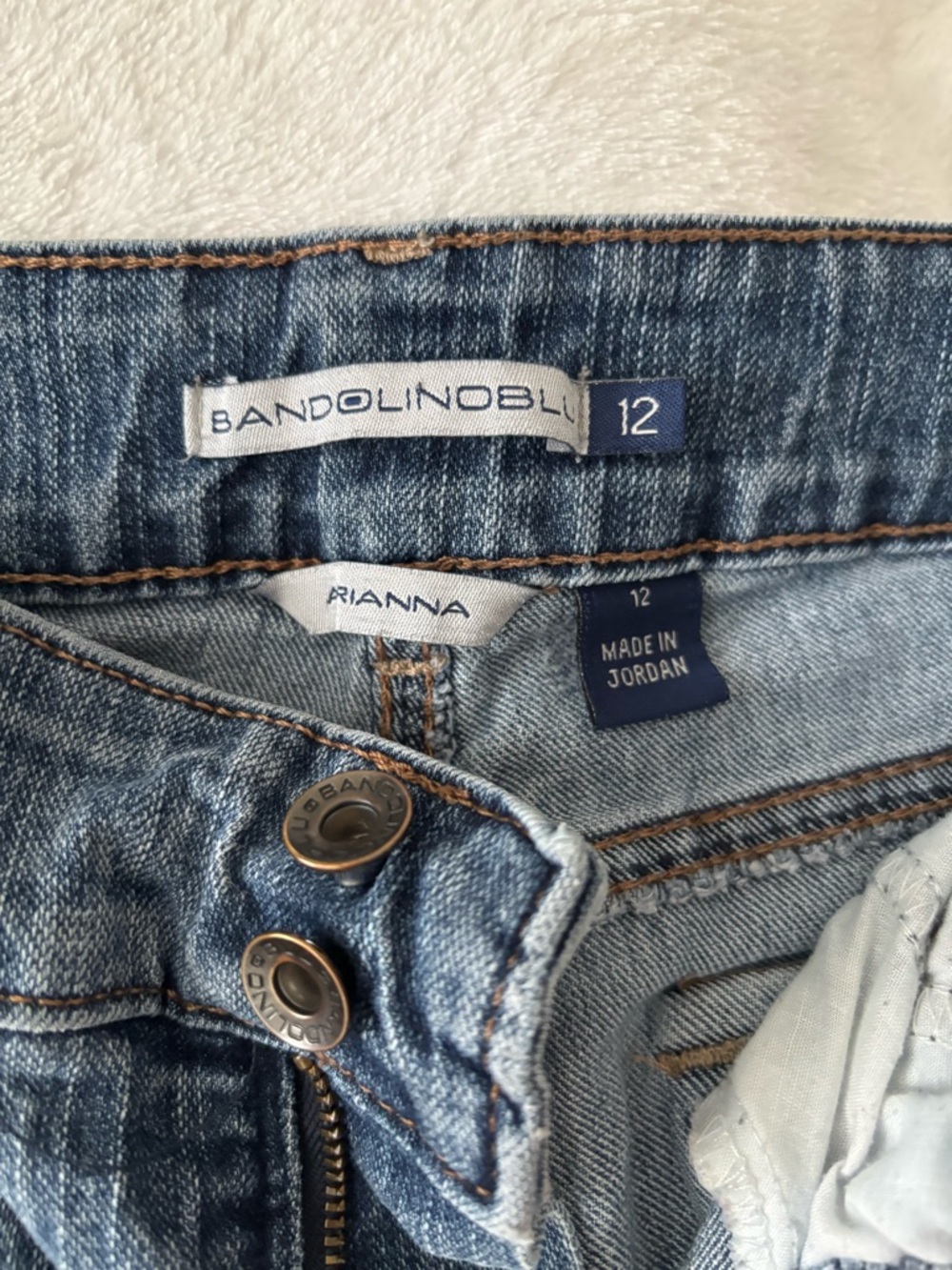 Bandolino Arianna Jeans - Picture 3 of 3